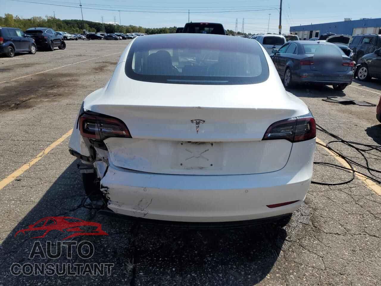 TESLA MODEL 3 2017 - 5YJ3E1EA1HF000821
