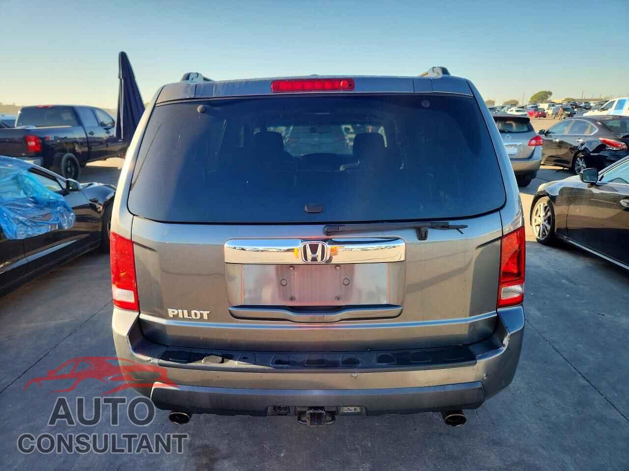 HONDA PILOT 2011 - 5FNYF3H42BB018174
