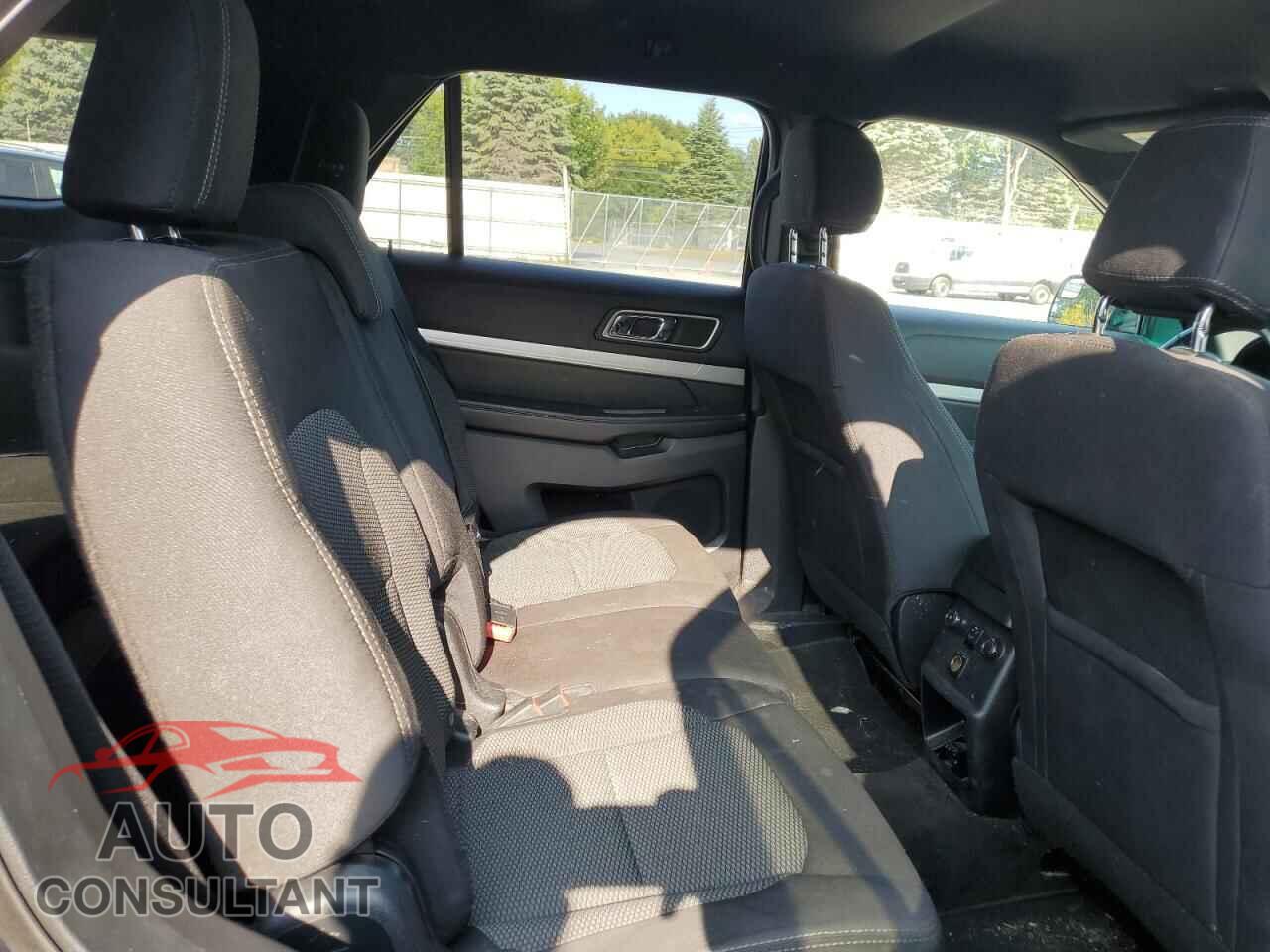FORD EXPLORER 2017 - 1FM5K8D82HGB75539
