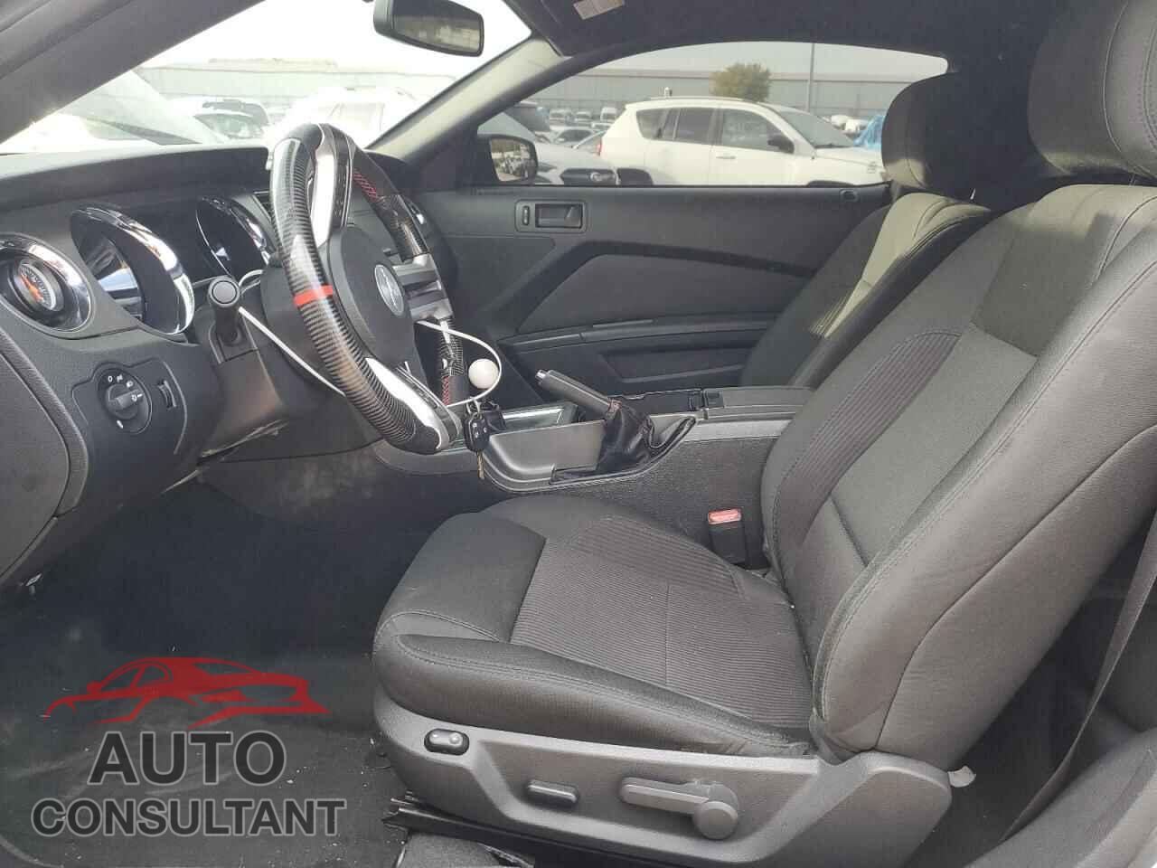 FORD MUSTANG 2014 - 1ZVBP8CF4E5286459