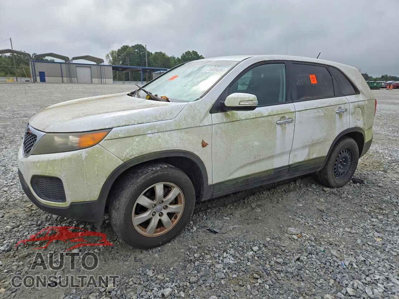 KIA SORENTO 2011 - 5XYKT3A13BG155339