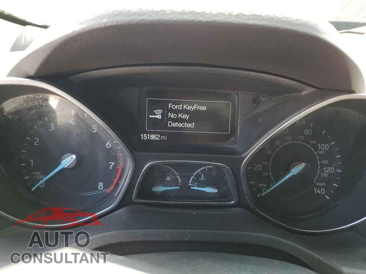 FORD ESCAPE 2017 - 1FMCU9J93HUD56980