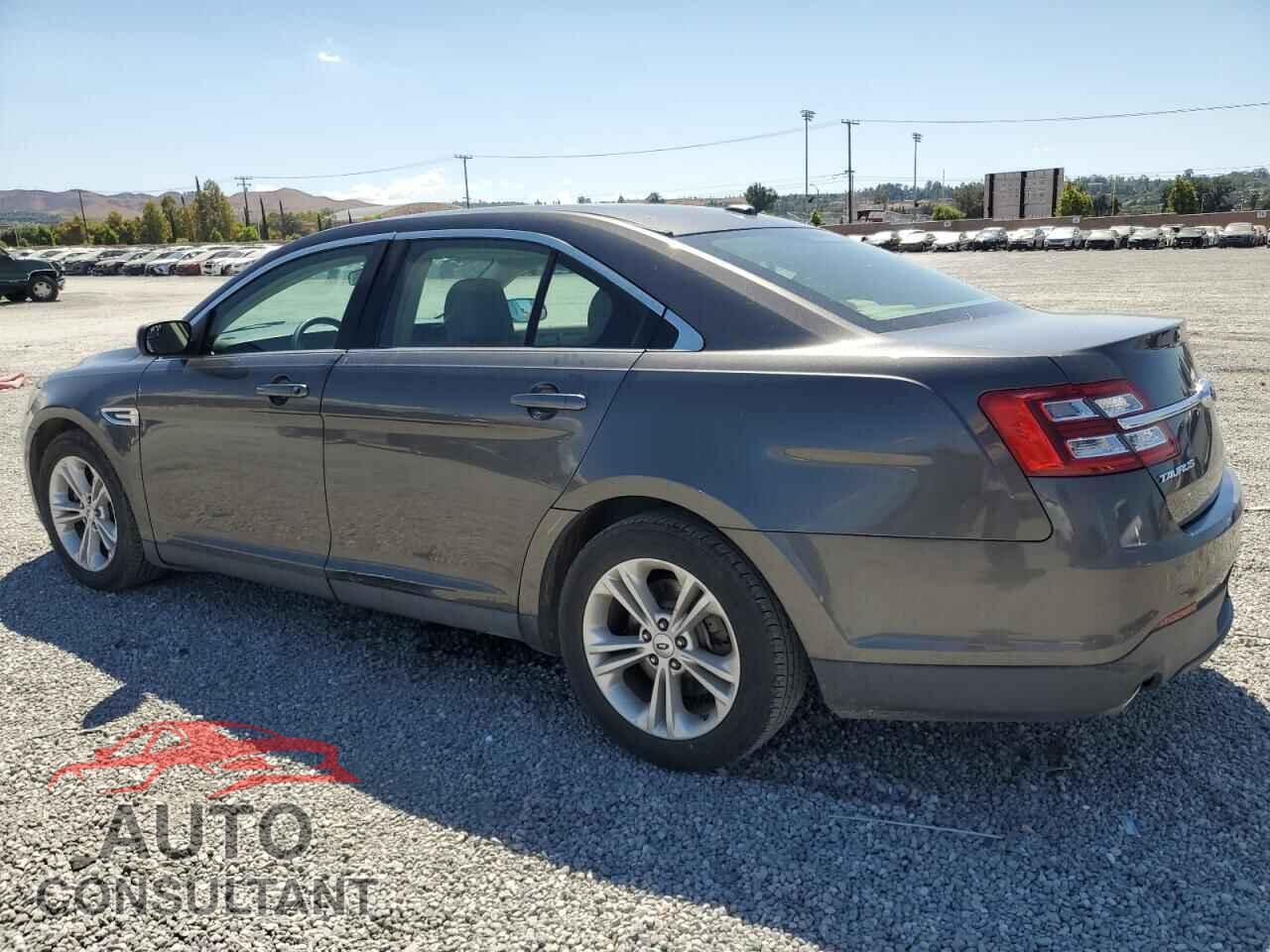 FORD TAURUS 2018 - 1FAHP2D8XJG115830