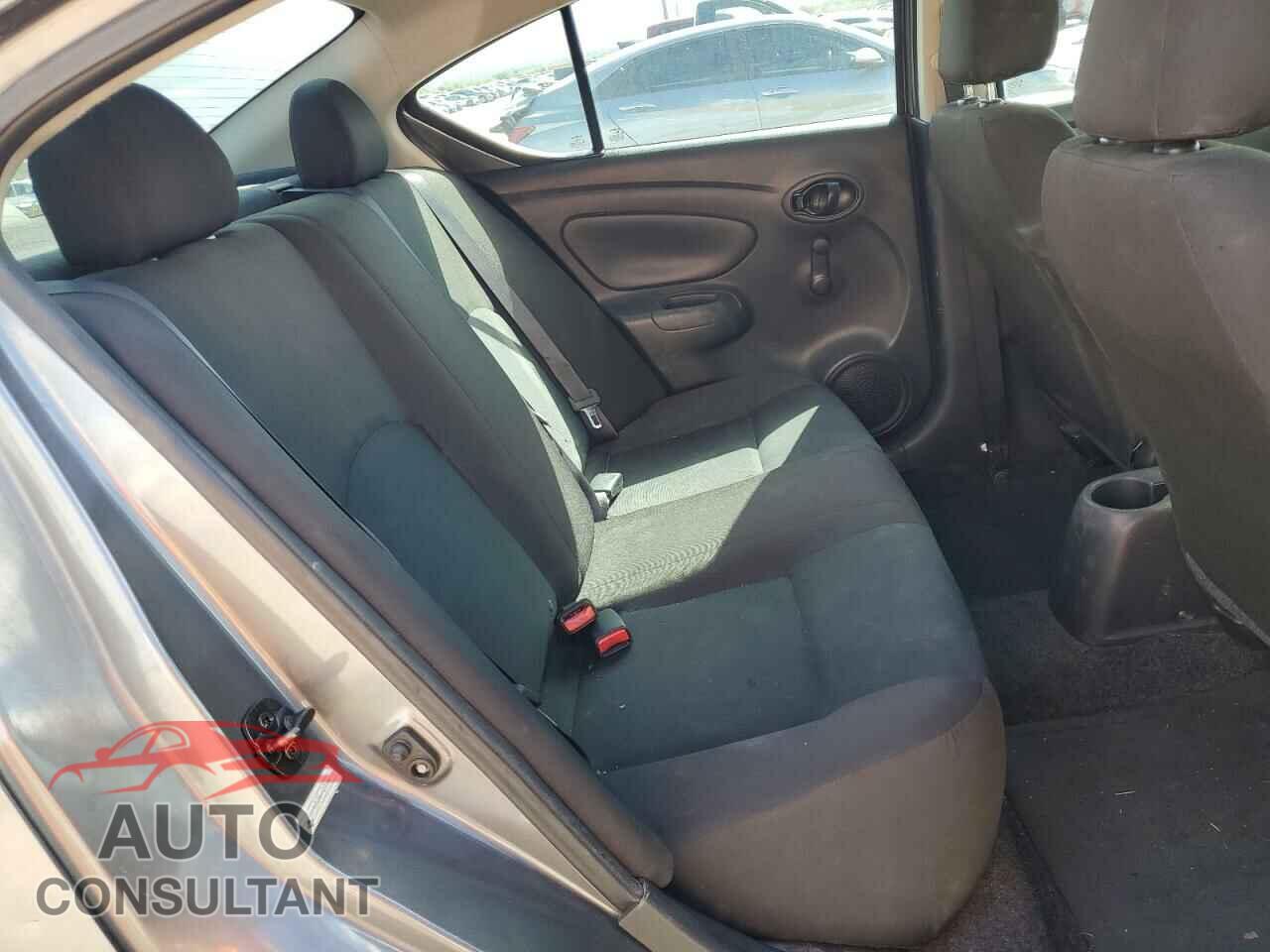 NISSAN VERSA 2018 - 3N1CN7AP9JL837324