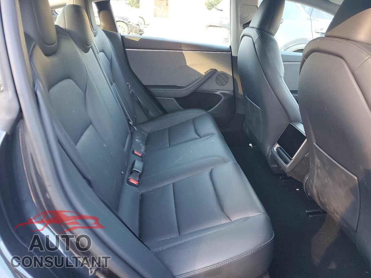 TESLA MODEL 3 2024 - 5YJ3E1EA4RF835118