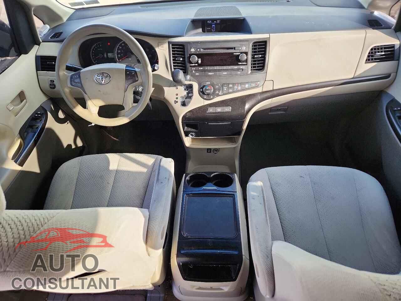 TOYOTA SIENNA 2013 - 5TDKK3DC8DS362301