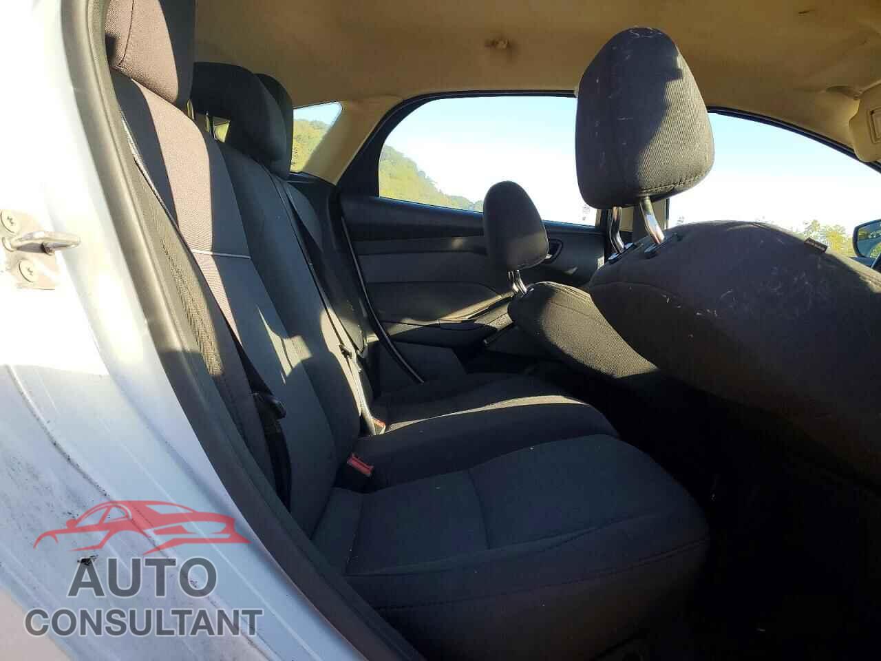 FORD FOCUS 2012 - 1FAHP3M22CL196124