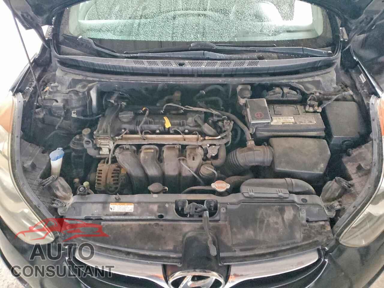 HYUNDAI ELANTRA 2012 - 5NPDH4AE0CH085456