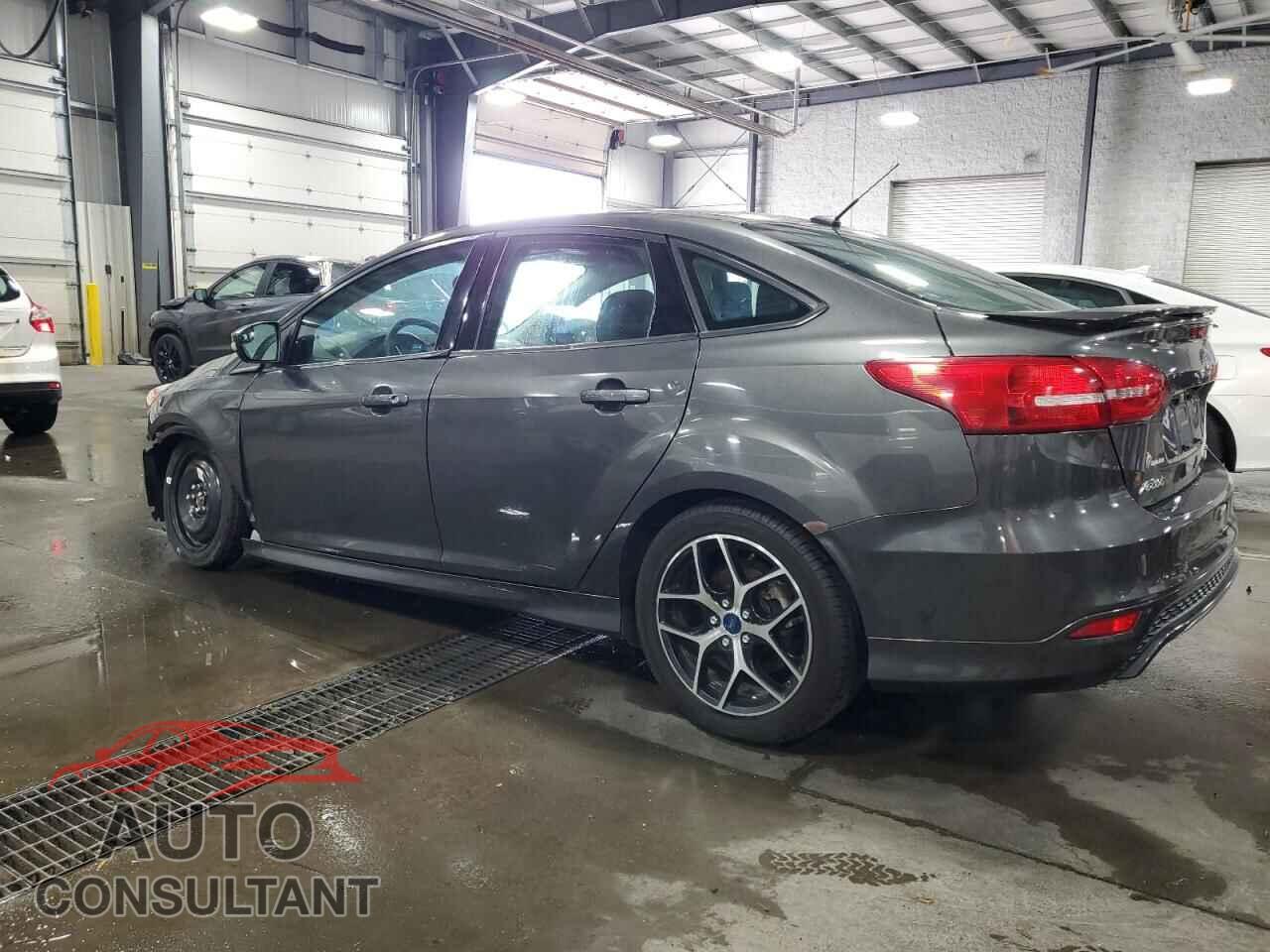 FORD FOCUS 2015 - 1FADP3F29FL334435