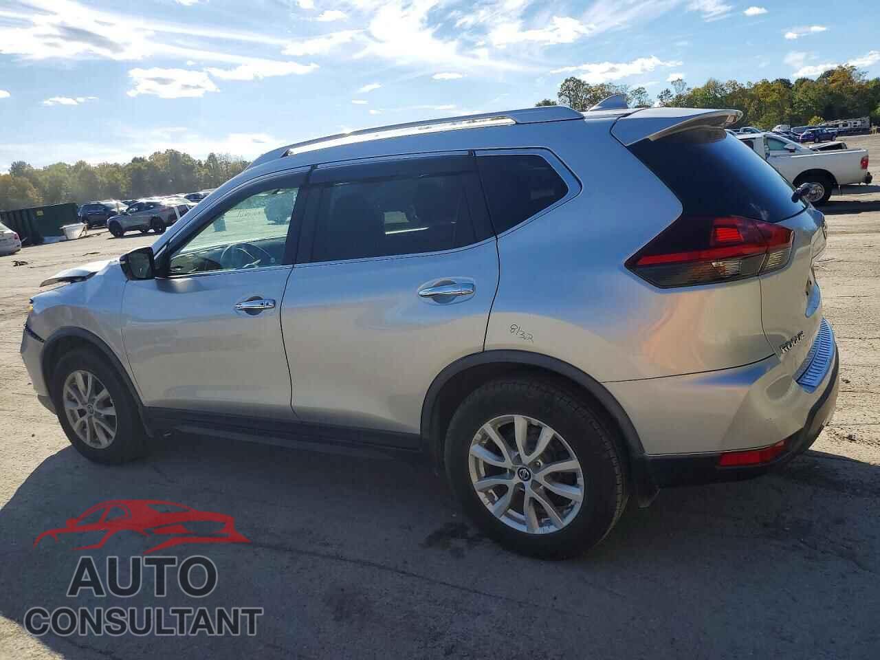 NISSAN ROGUE 2018 - KNMAT2MV2JP615526