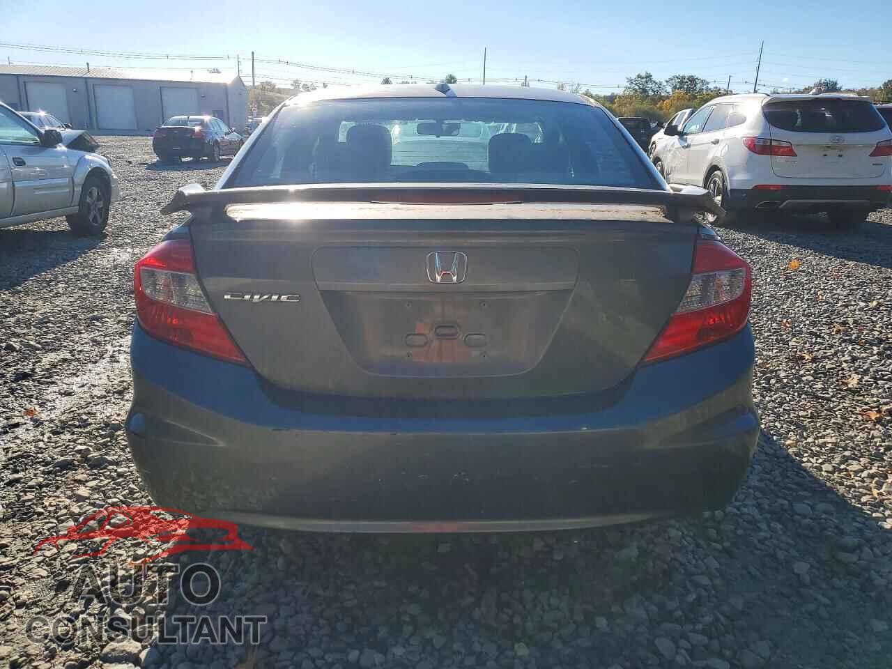HONDA CIVIC 2012 - 2HGFB2F82CH517962