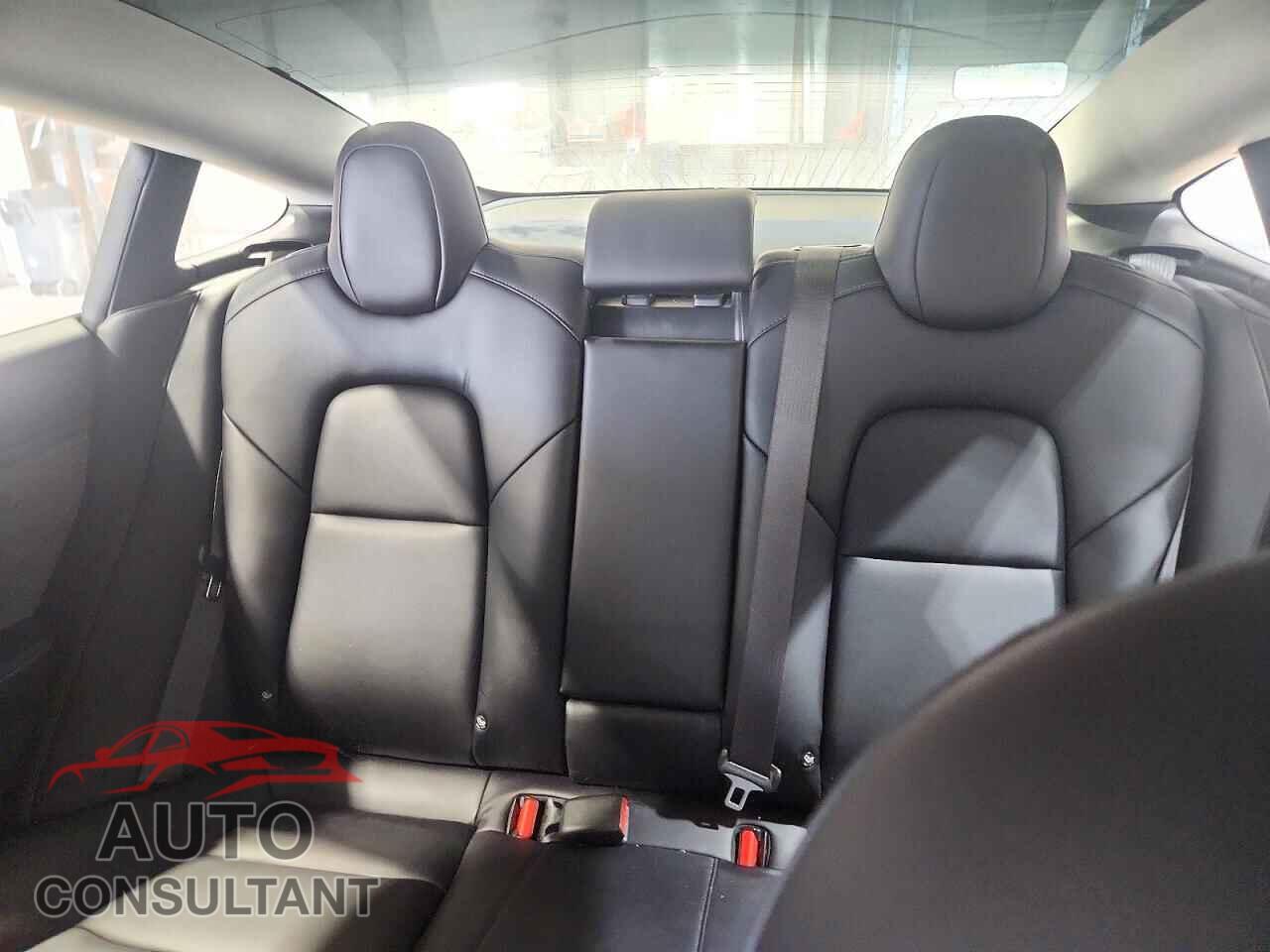 TESLA MODEL 3 2018 - 5YJ3E1EA2JF071211