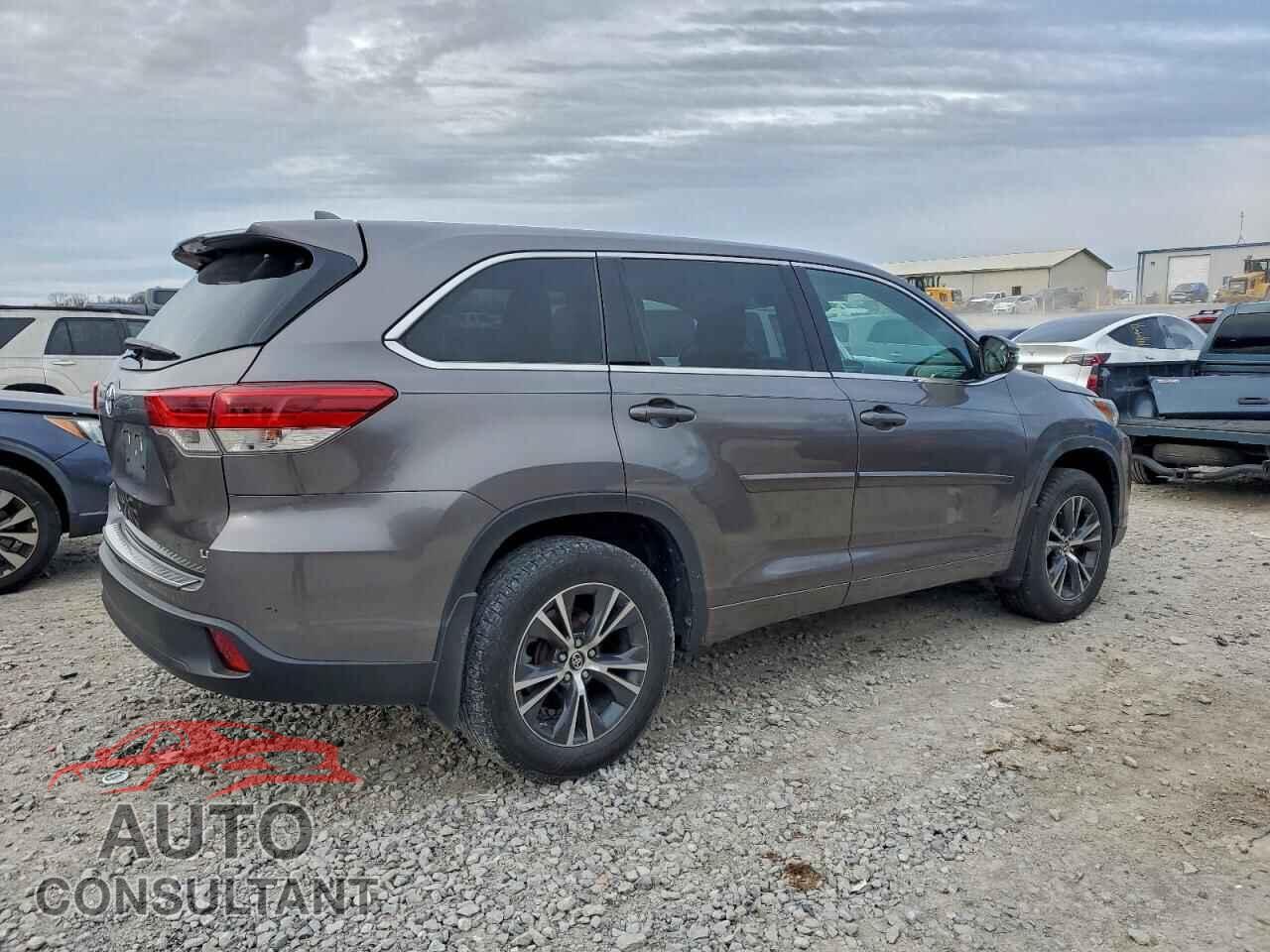 TOYOTA HIGHLANDER 2018 - 5TDZZRFH2JS286477