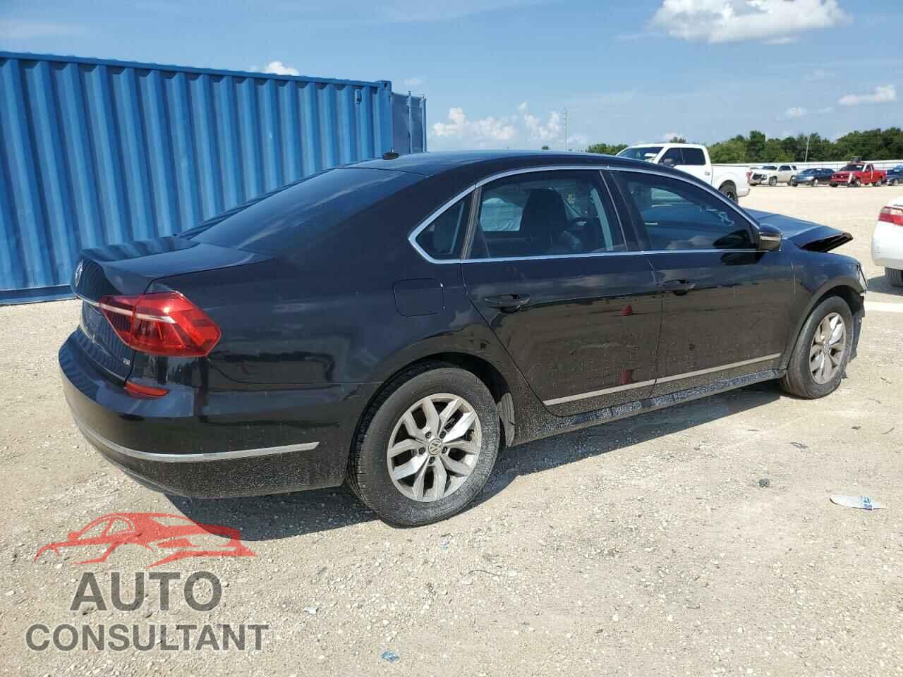 VOLKSWAGEN PASSAT 2017 - 1VWAT7A32HC042979