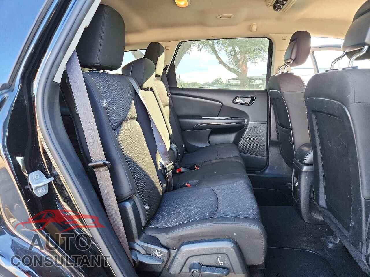 DODGE JOURNEY 2017 - 3C4PDCBG5HT529800