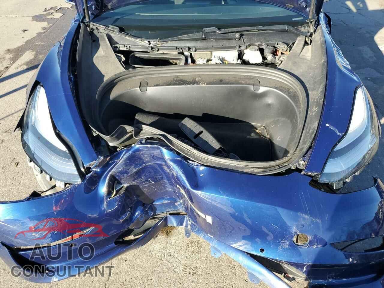 TESLA MODEL 3 2019 - 5YJ3E1EB5KF199484