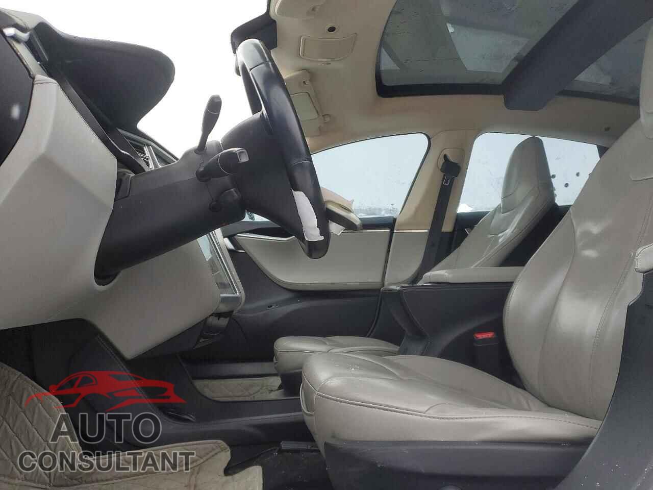 TESLA MODEL S 2014 - 5YJSA1H13EFP42295