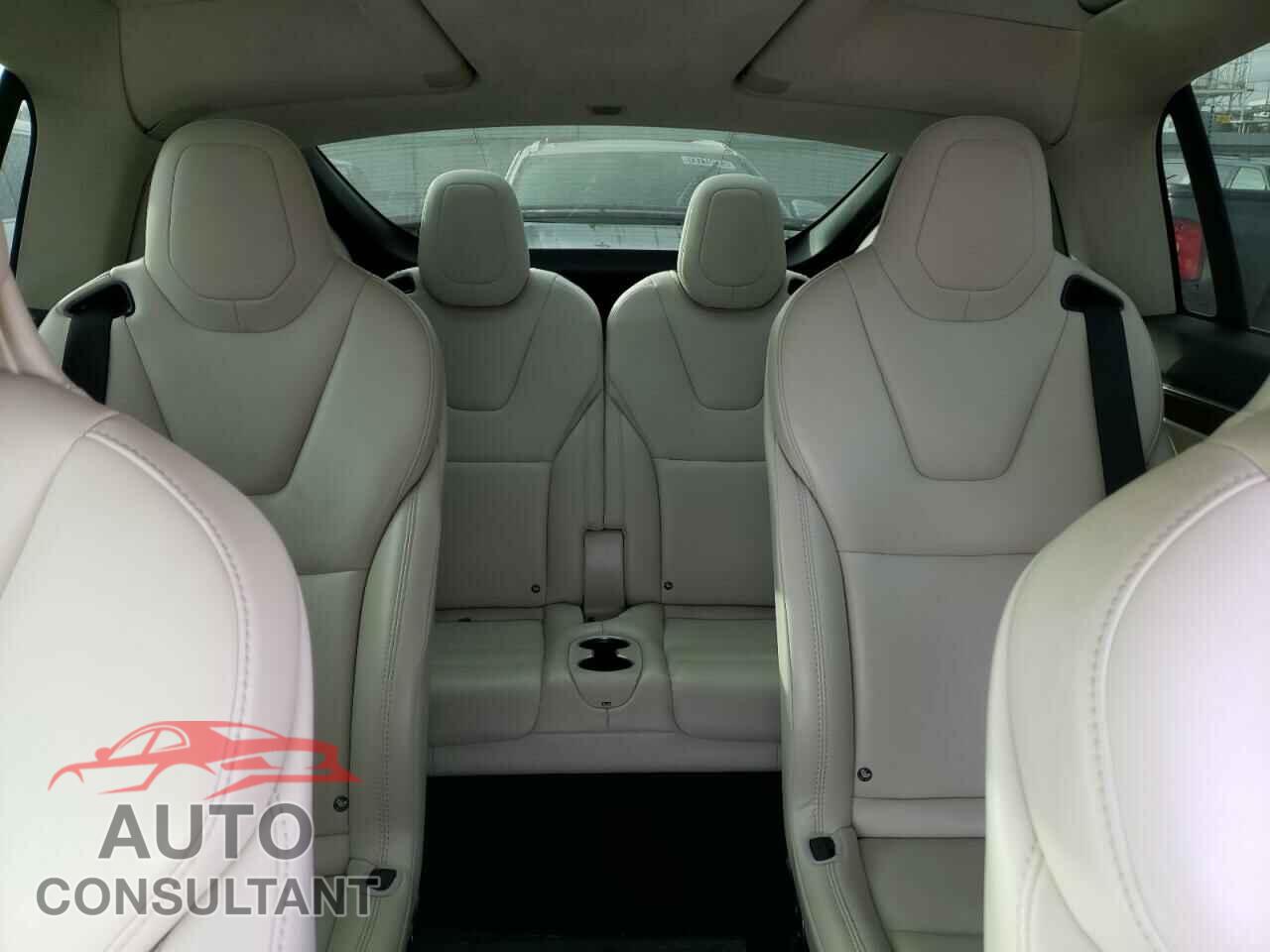 TESLA MODEL X 2017 - 5YJXCBE26HF065251
