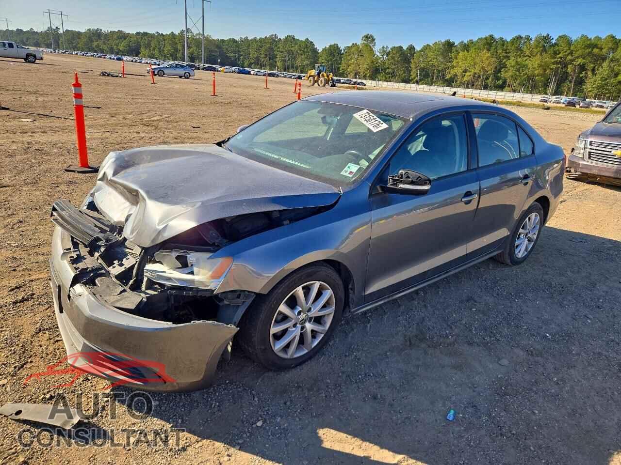 VOLKSWAGEN JETTA 2012 - 3VWDX7AJ5CM063266