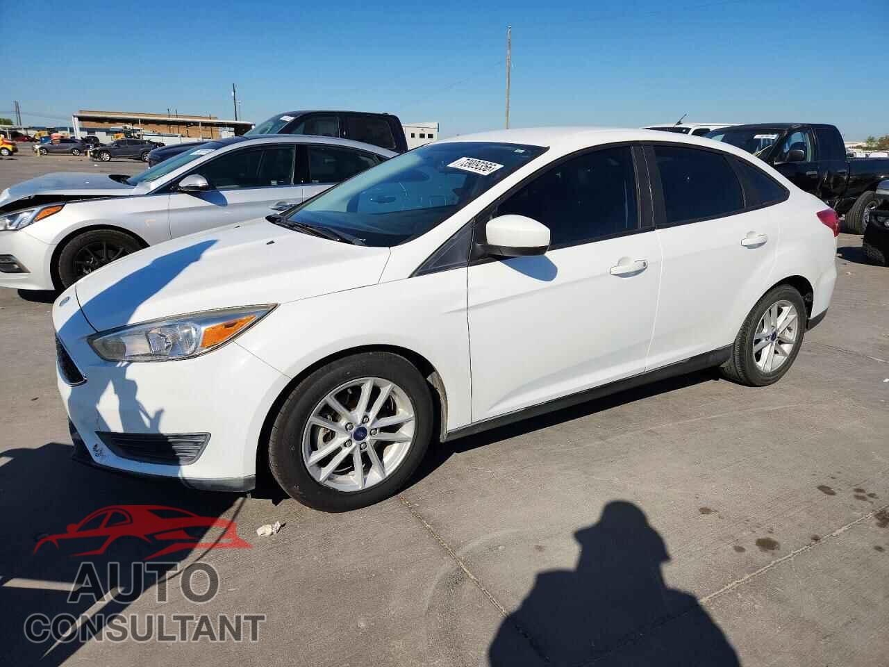 FORD FOCUS 2018 - 1FADP3F28JL302570