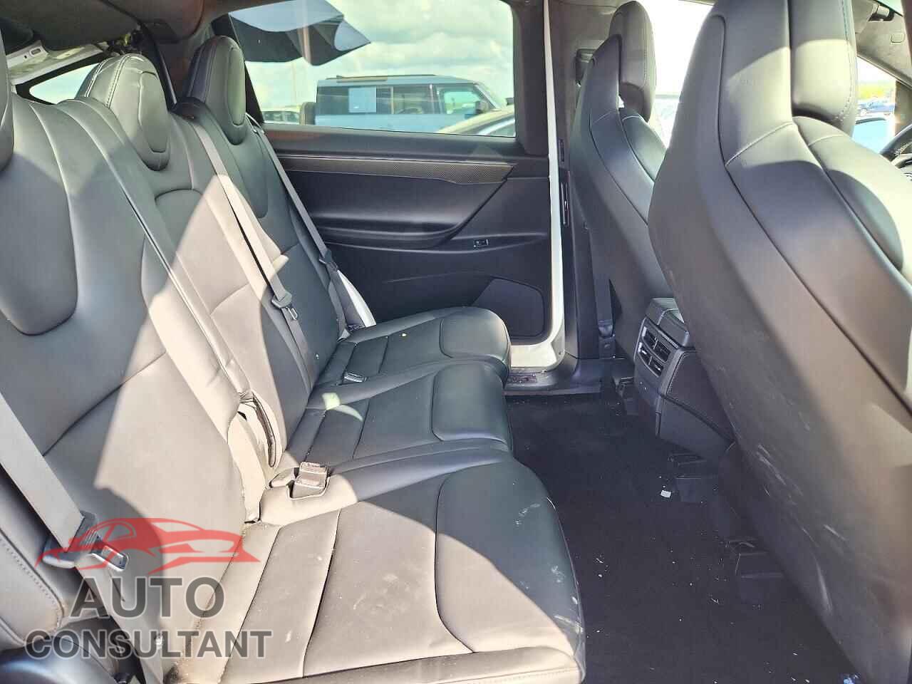 TESLA MODEL X 2018 - 5YJXCDE24JF101018