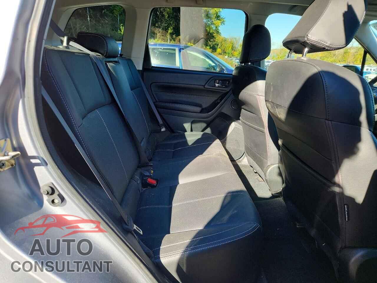 SUBARU FORESTER 2017 - JF2SJGWC8HH580032