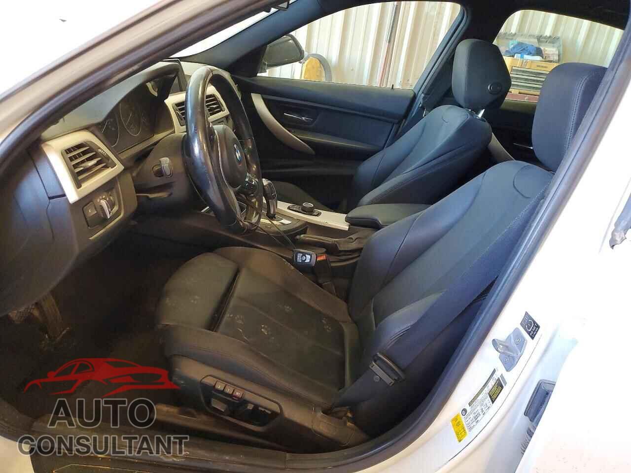 BMW 3 SERIES 2015 - WBA3B1G51FNT01917