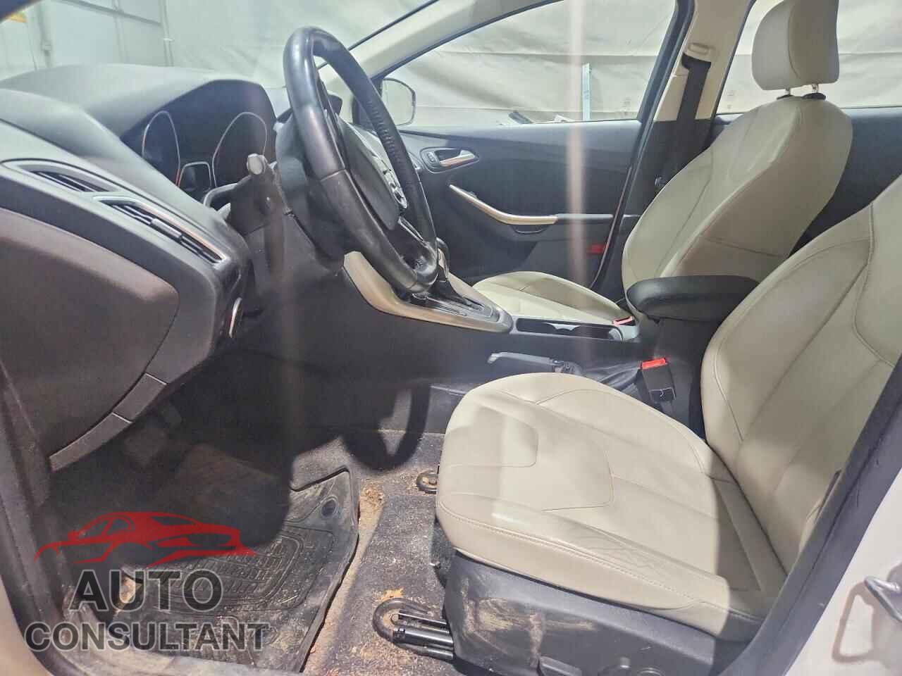 FORD FOCUS 2016 - 1FADP3N2XGL299634