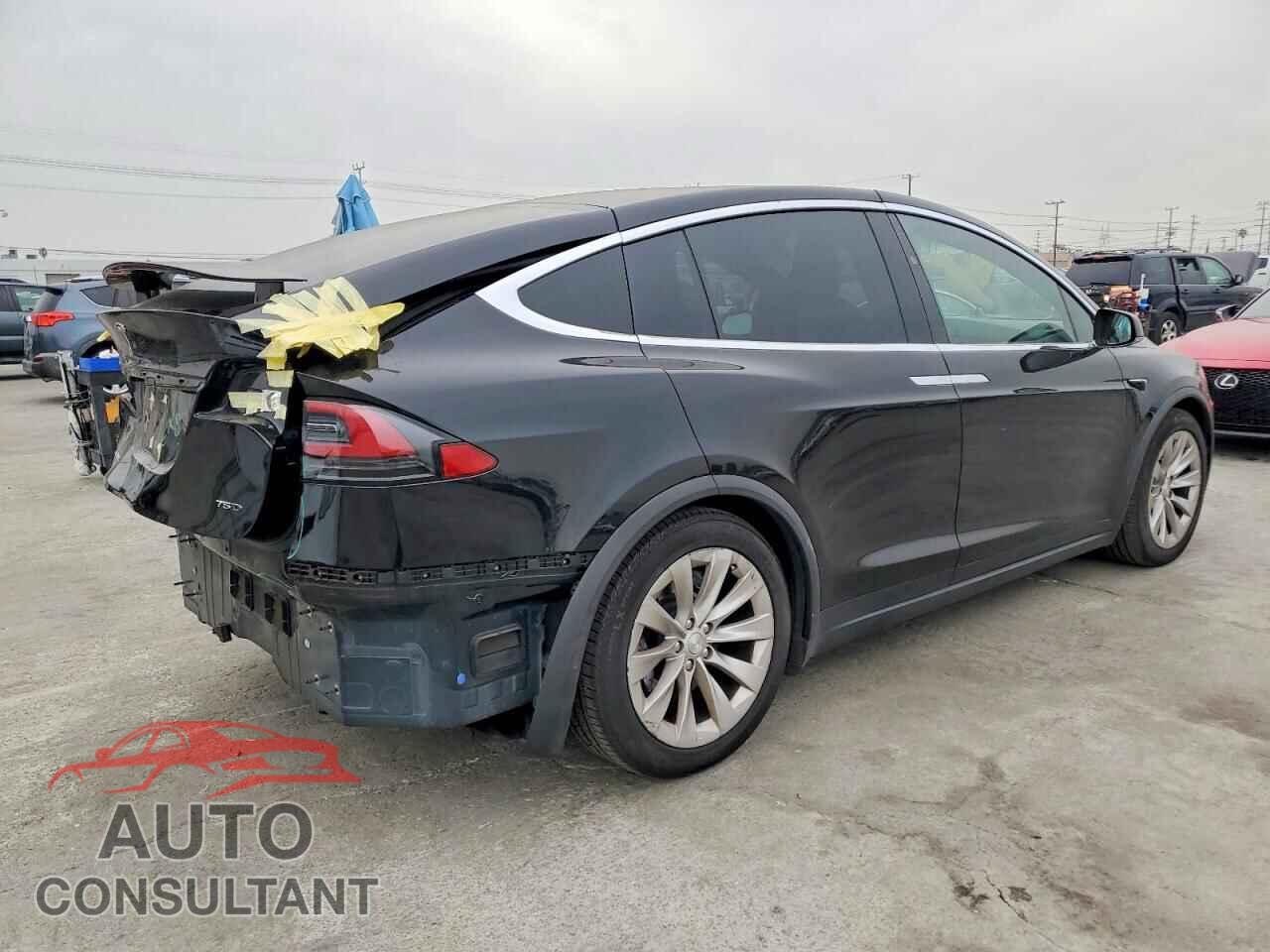 TESLA MODEL X 2017 - 5YJXCDE27HF044470