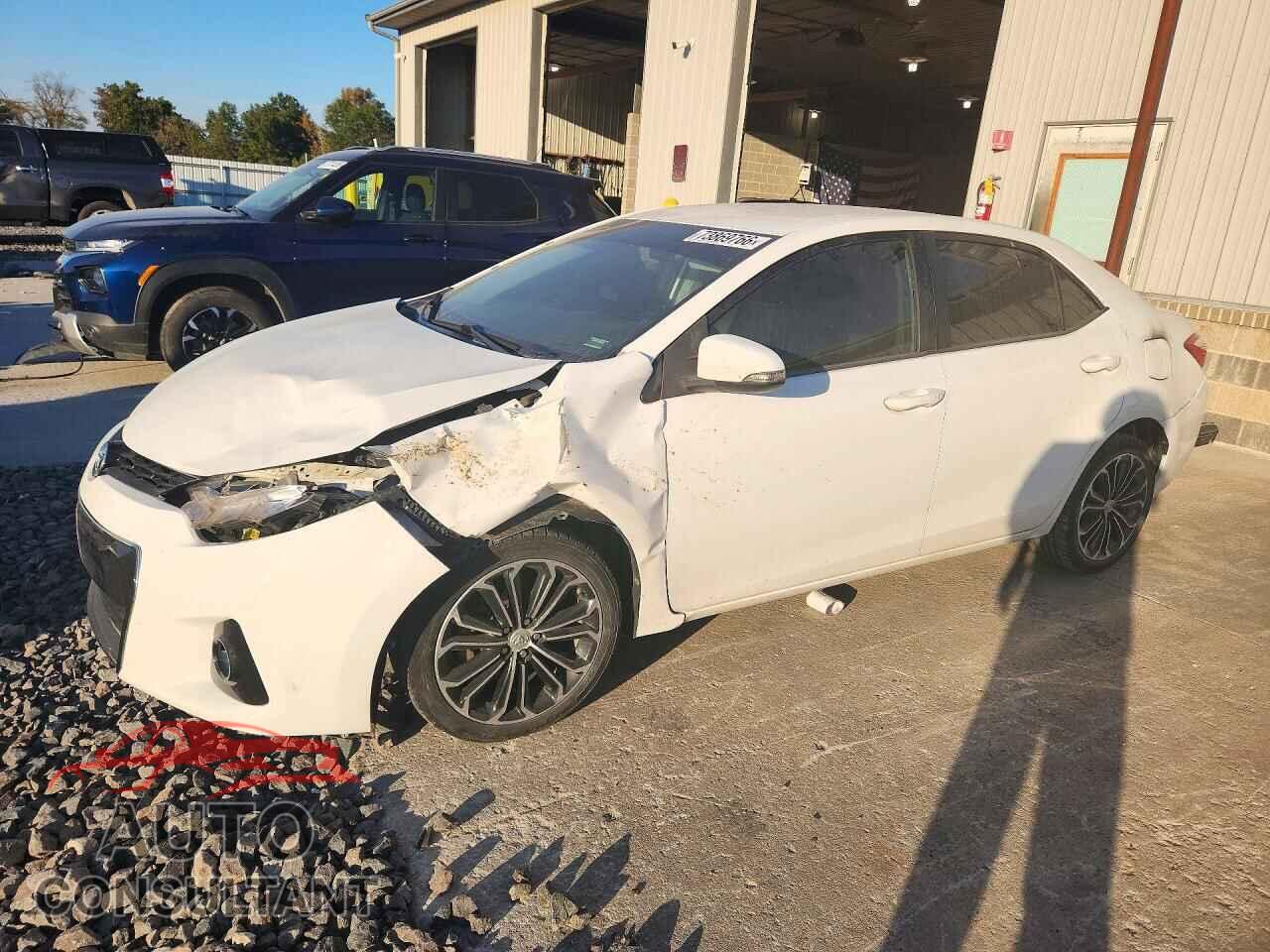 TOYOTA COROLLA 2014 - 5YFBURHE1EP053188