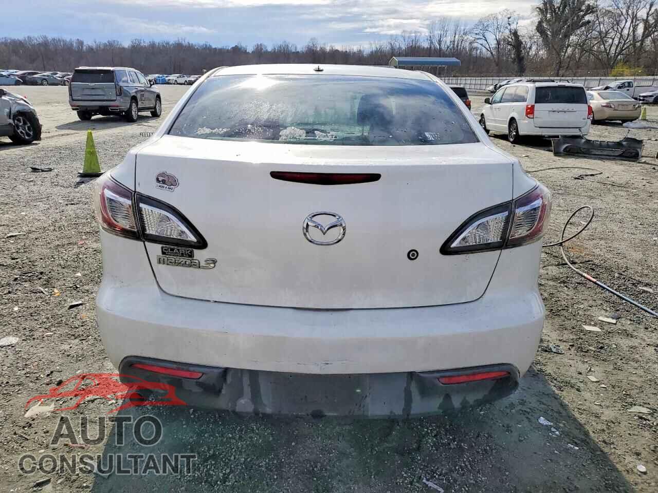 MAZDA 3 2011 - JM1BL1UF9B1446486