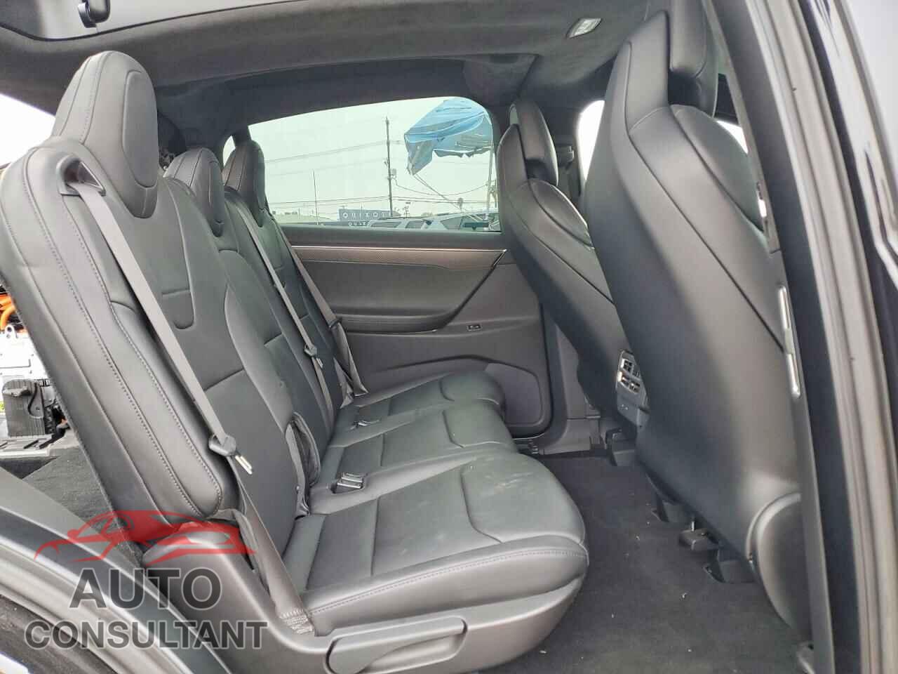 TESLA MODEL X 2017 - 5YJXCDE27HF044470