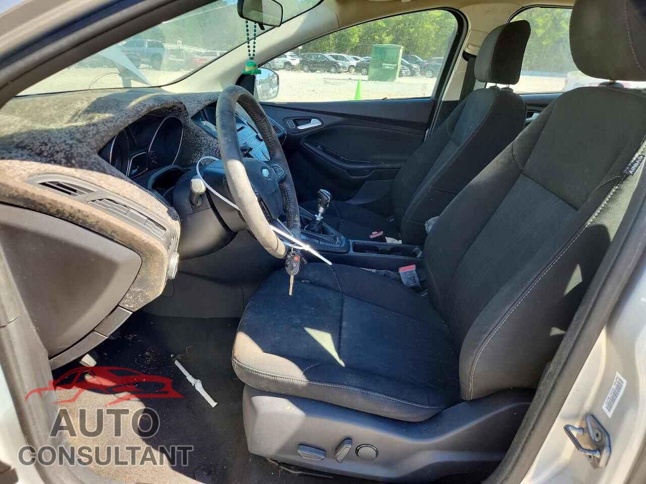 FORD FOCUS 2015 - 1FADP3FE0FL344961