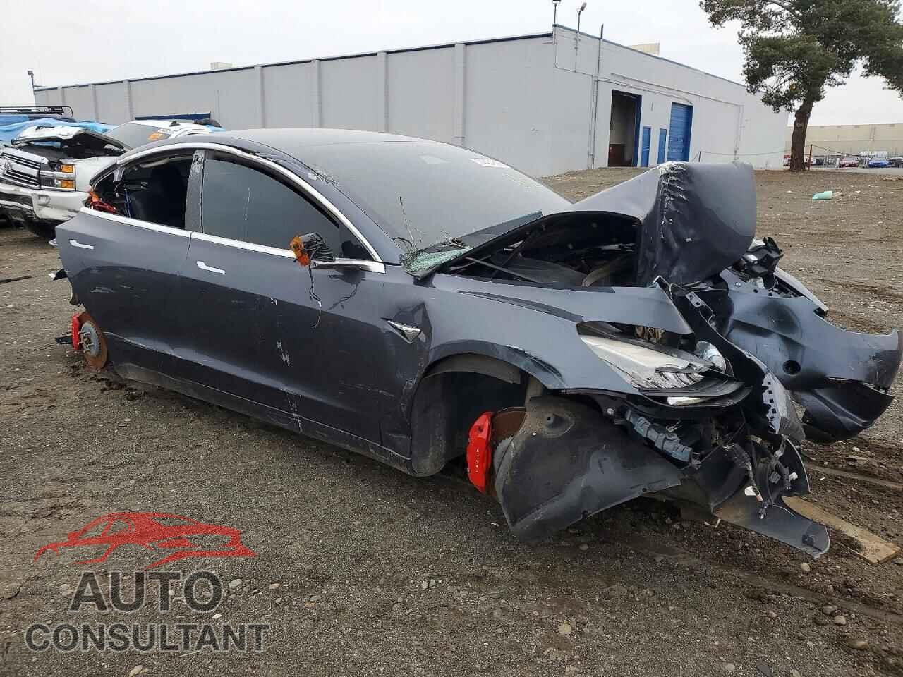 TESLA MODEL 3 2019 - 5YJ3E1EB7KF419837