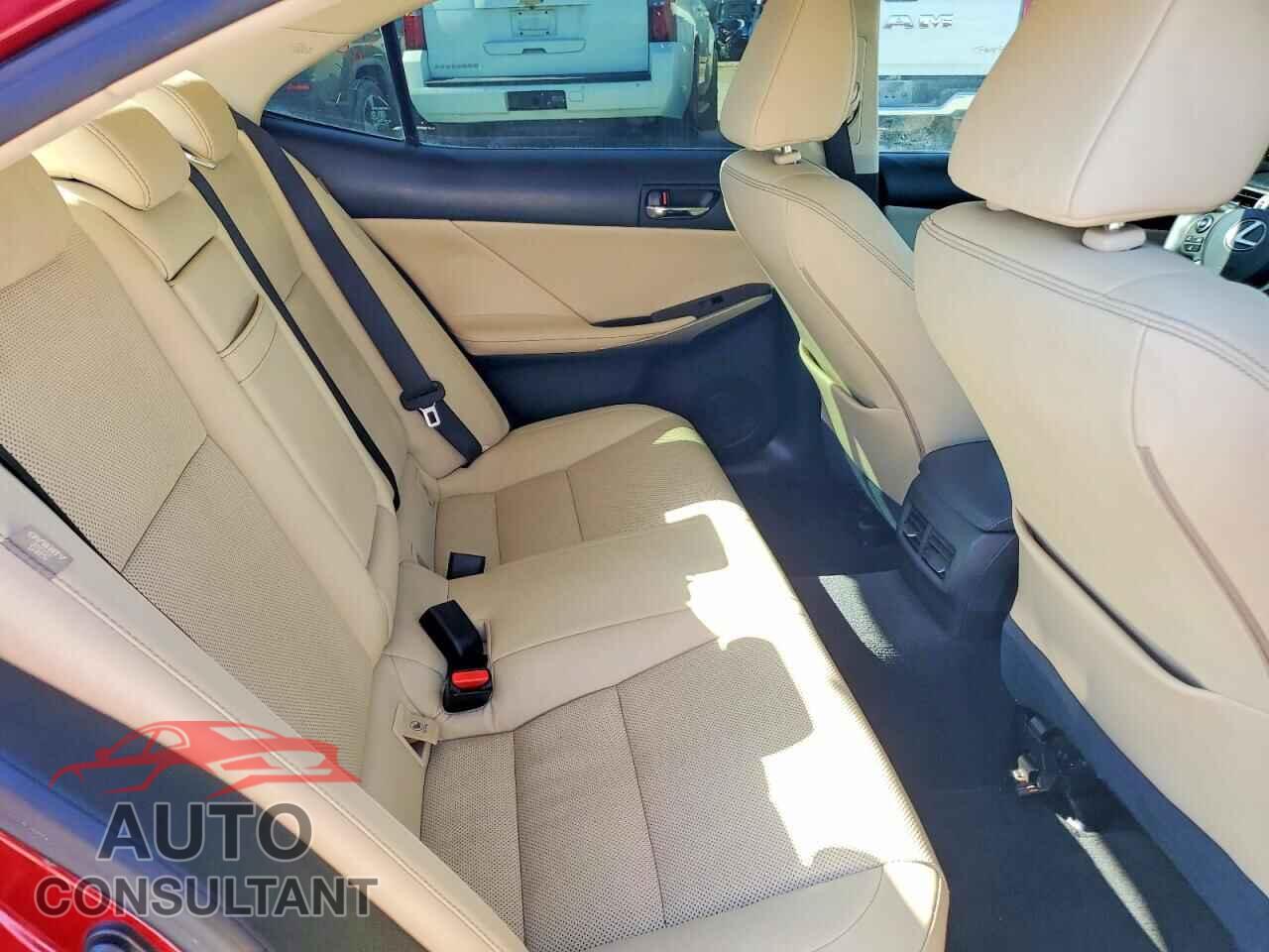 LEXUS IS 2015 - JTHBF1D24F5057790