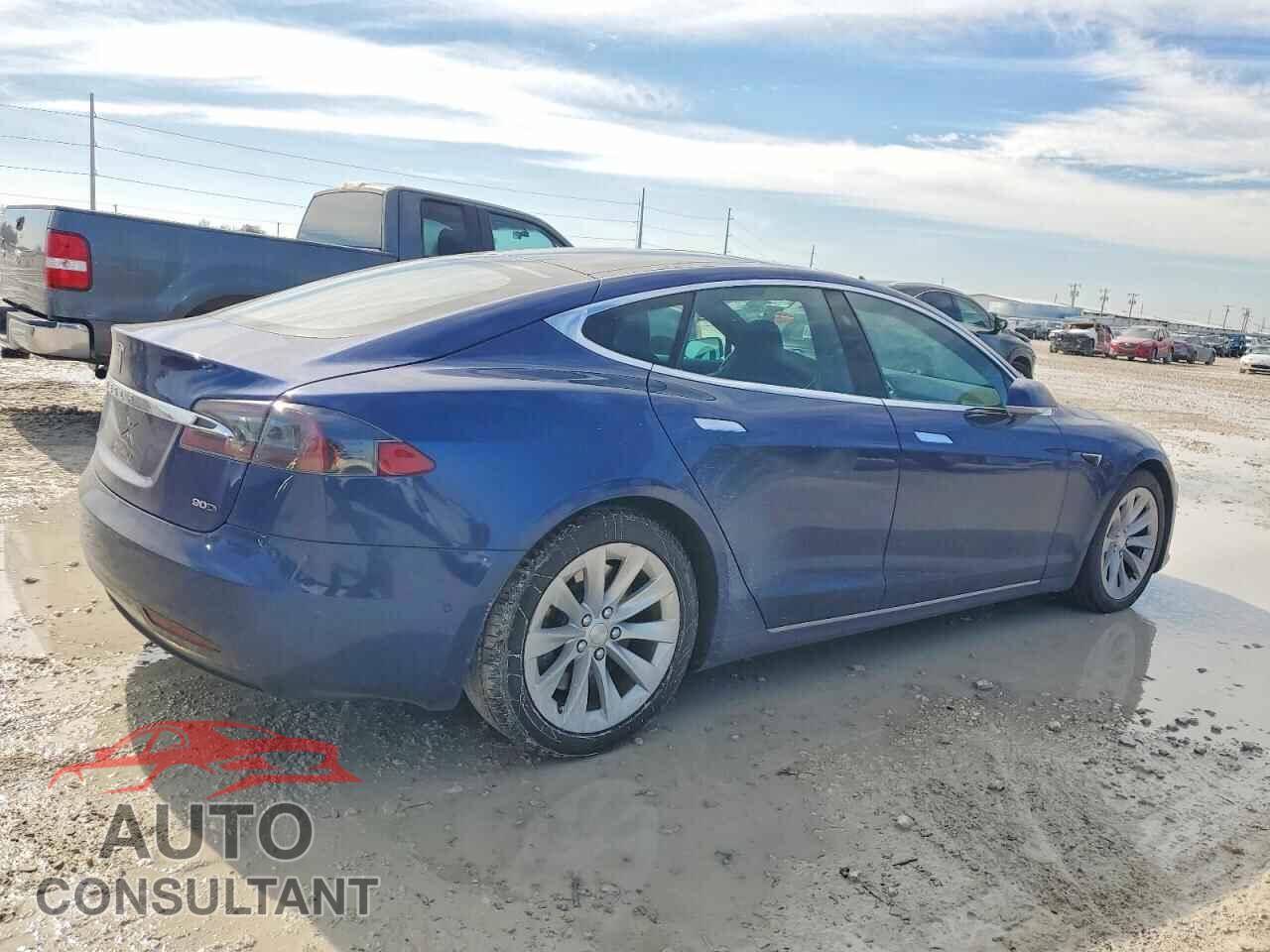 TESLA MODEL S 2017 - 5YJSA1E2XHF198492