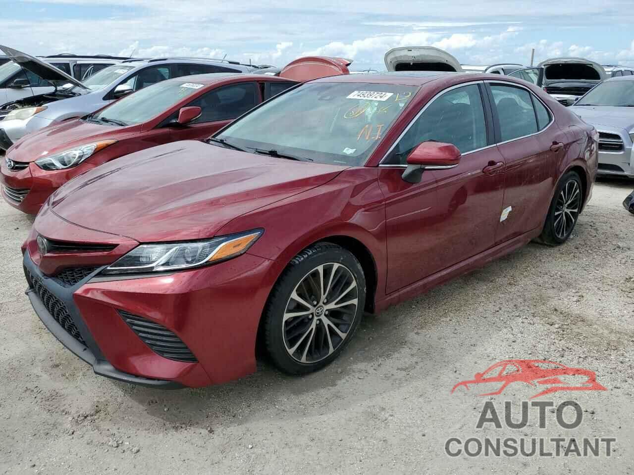 TOYOTA CAMRY 2018 - 4T1B11HK4JU529202