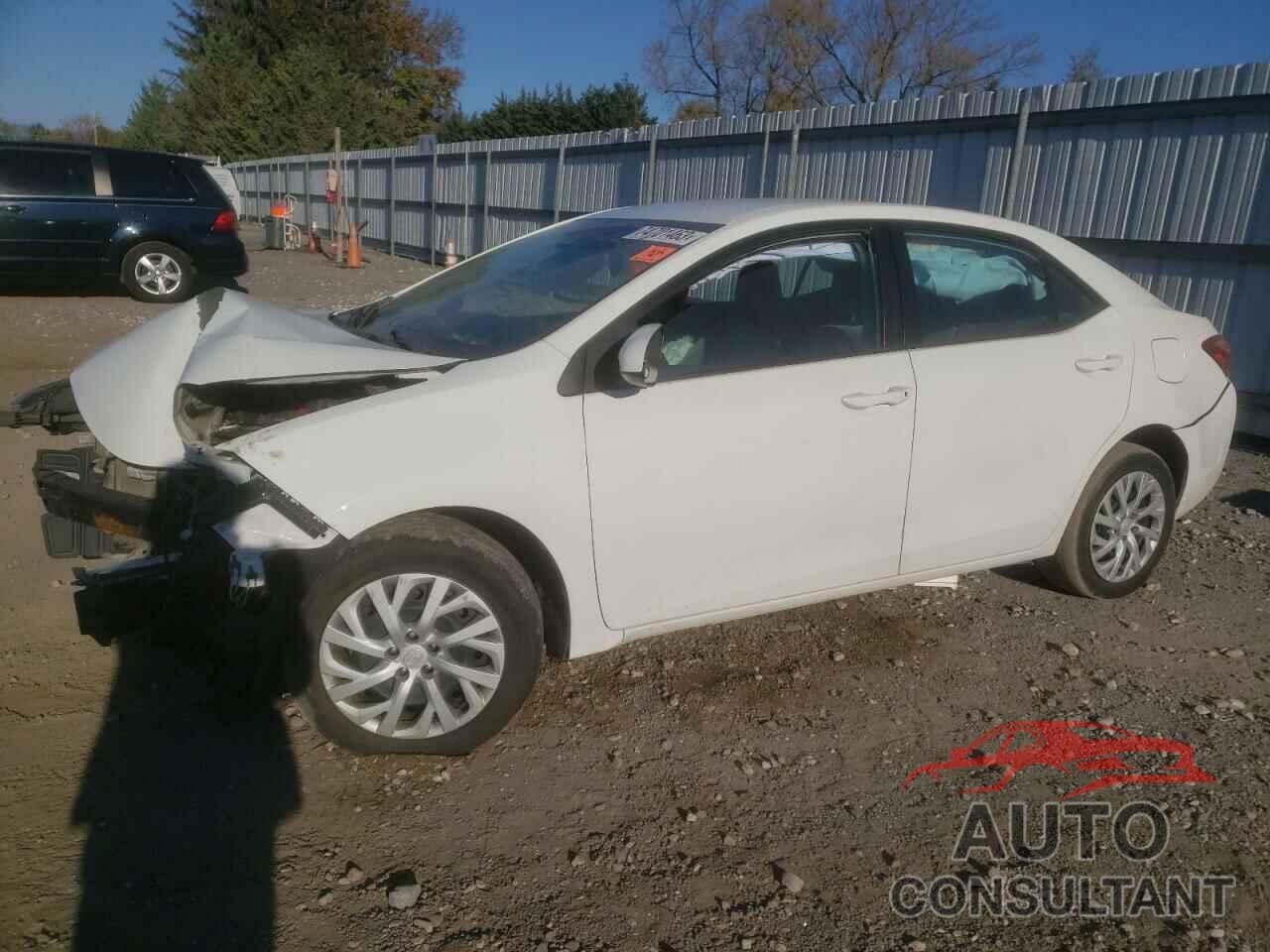TOYOTA COROLLA 2018 - 5YFBURHE0JP811189