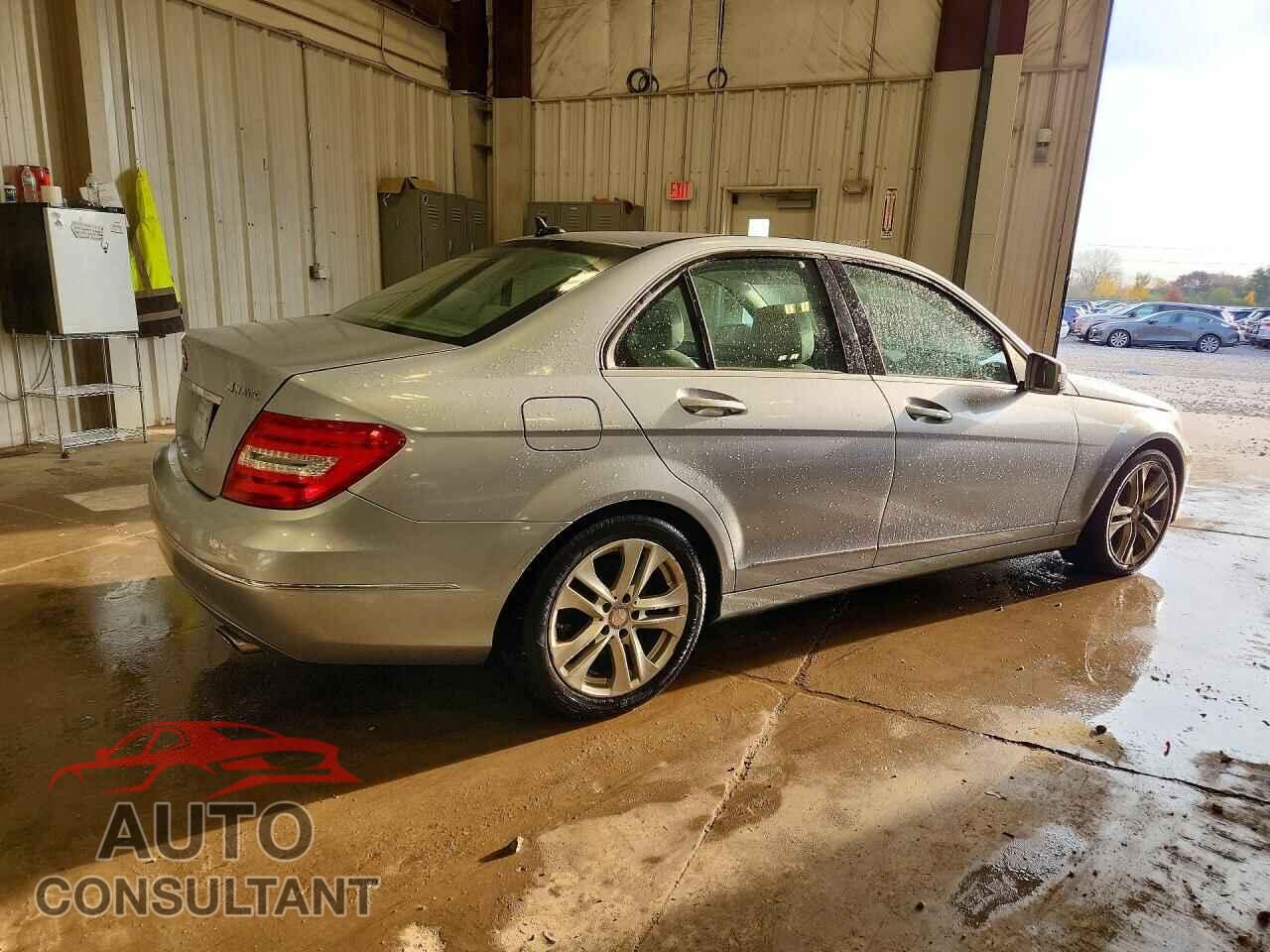 MERCEDES-BENZ C-CLASS 2013 - WDDGF8AB6DA810444