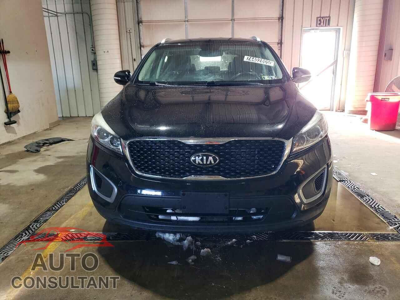 KIA SORENTO 2017 - 5XYPGDA31HG270225