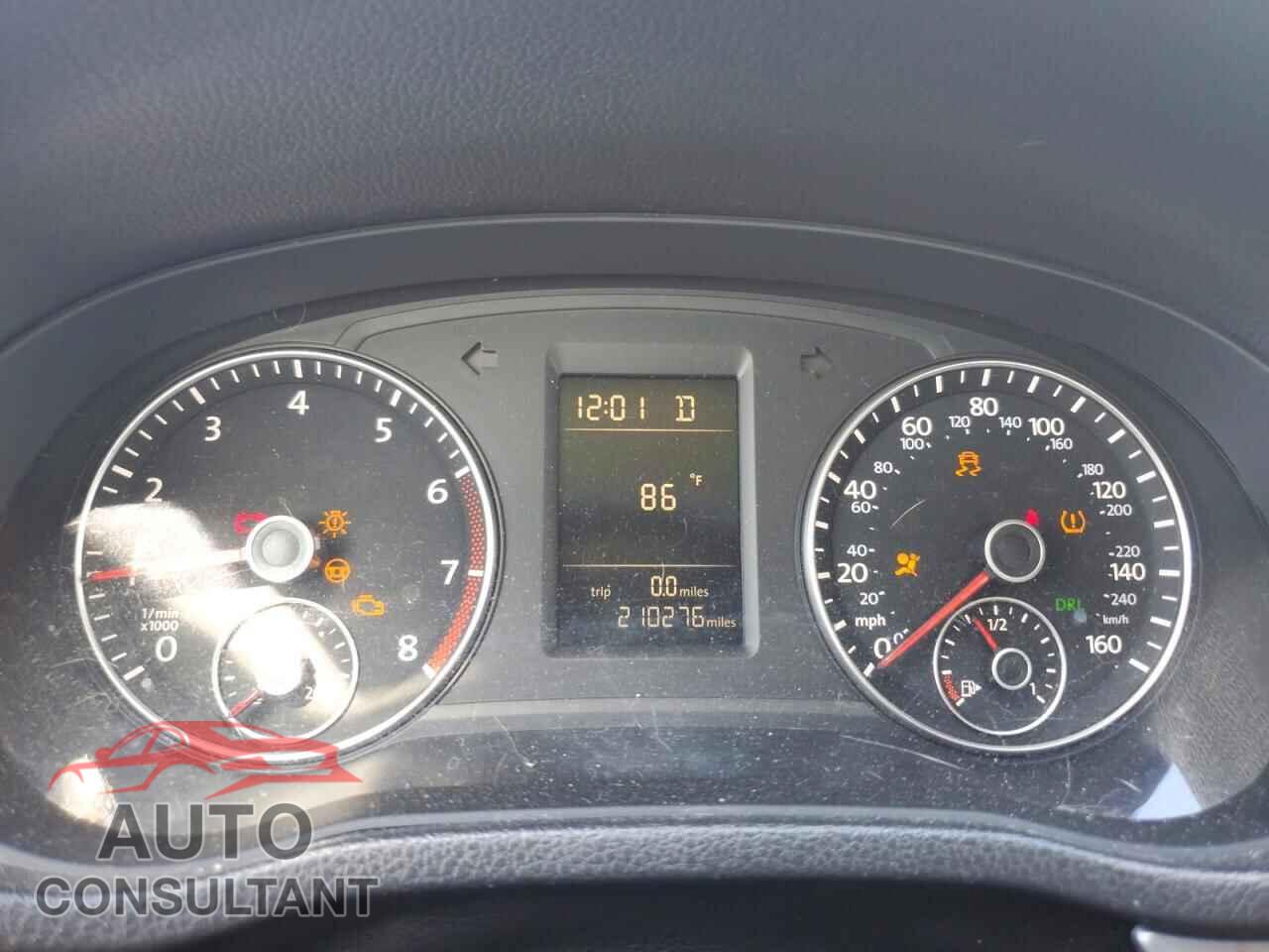 VOLKSWAGEN PASSAT 2014 - 1VWAT7A35EC077690