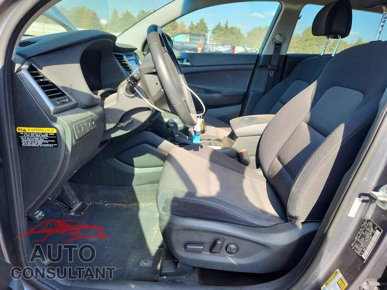 HYUNDAI TUCSON 2017 - KM8J3CA25HU384483