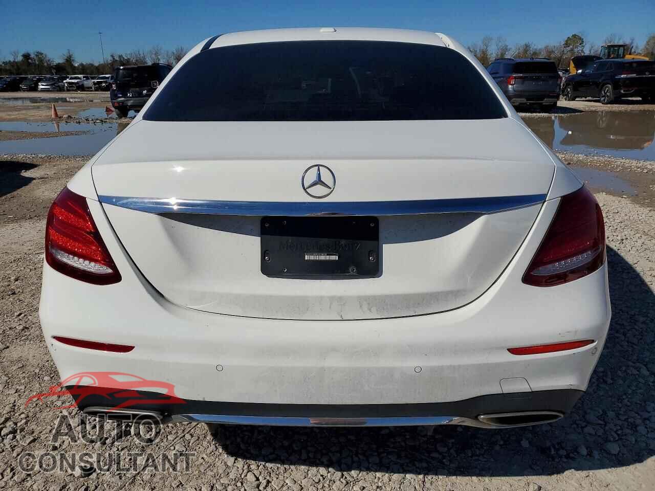 MERCEDES-BENZ E 2019 - WDDZF4JB9KA518608