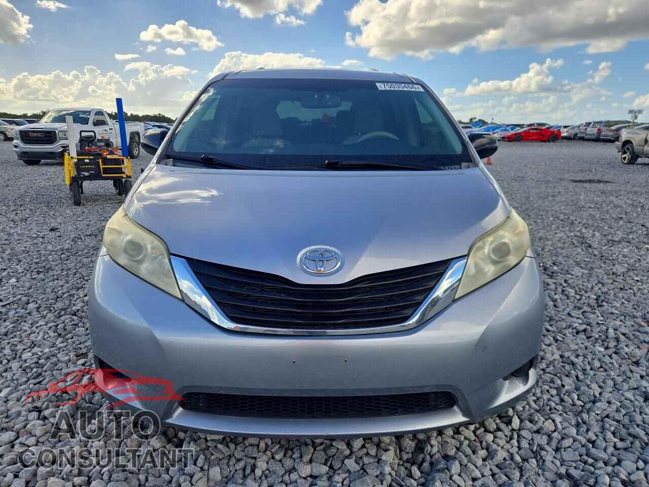 TOYOTA SIENNA 2012 - 5TDJK3DC0CS031089