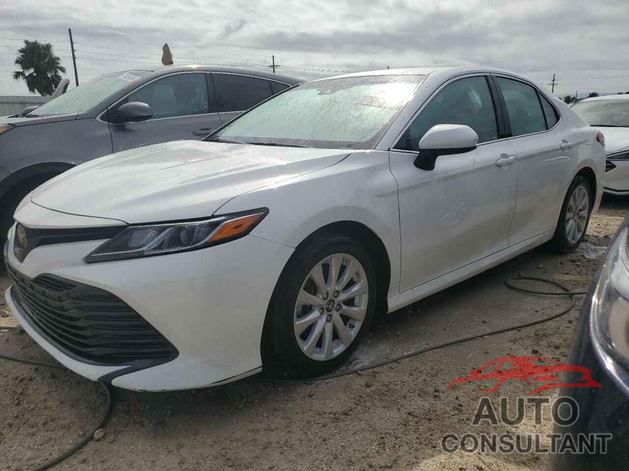 TOYOTA CAMRY 2018 - 4T1B11HK3JU606268