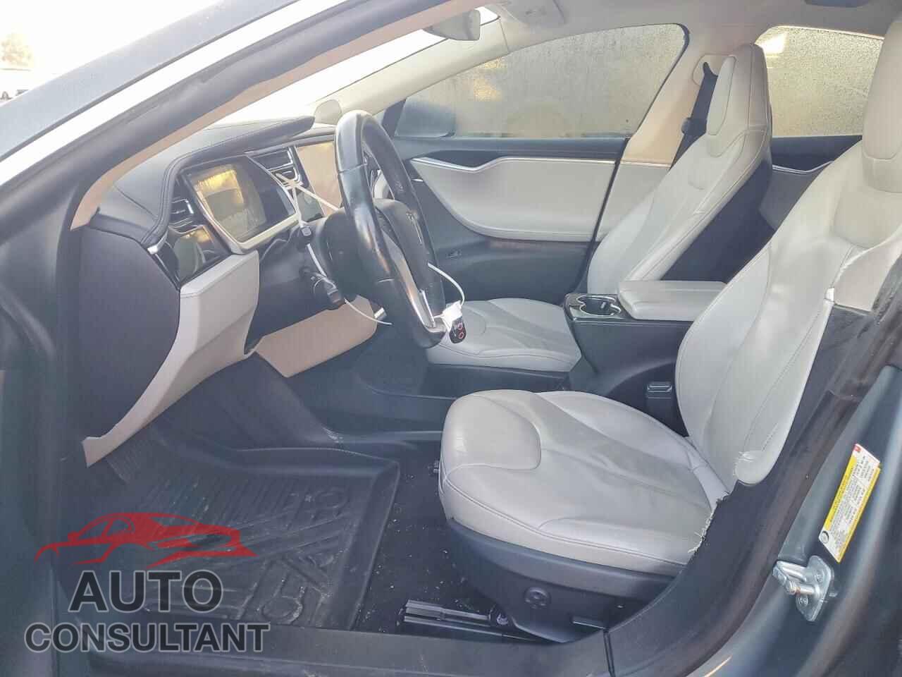 TESLA MODEL S 2013 - 5YJSA1CN1DFP05500