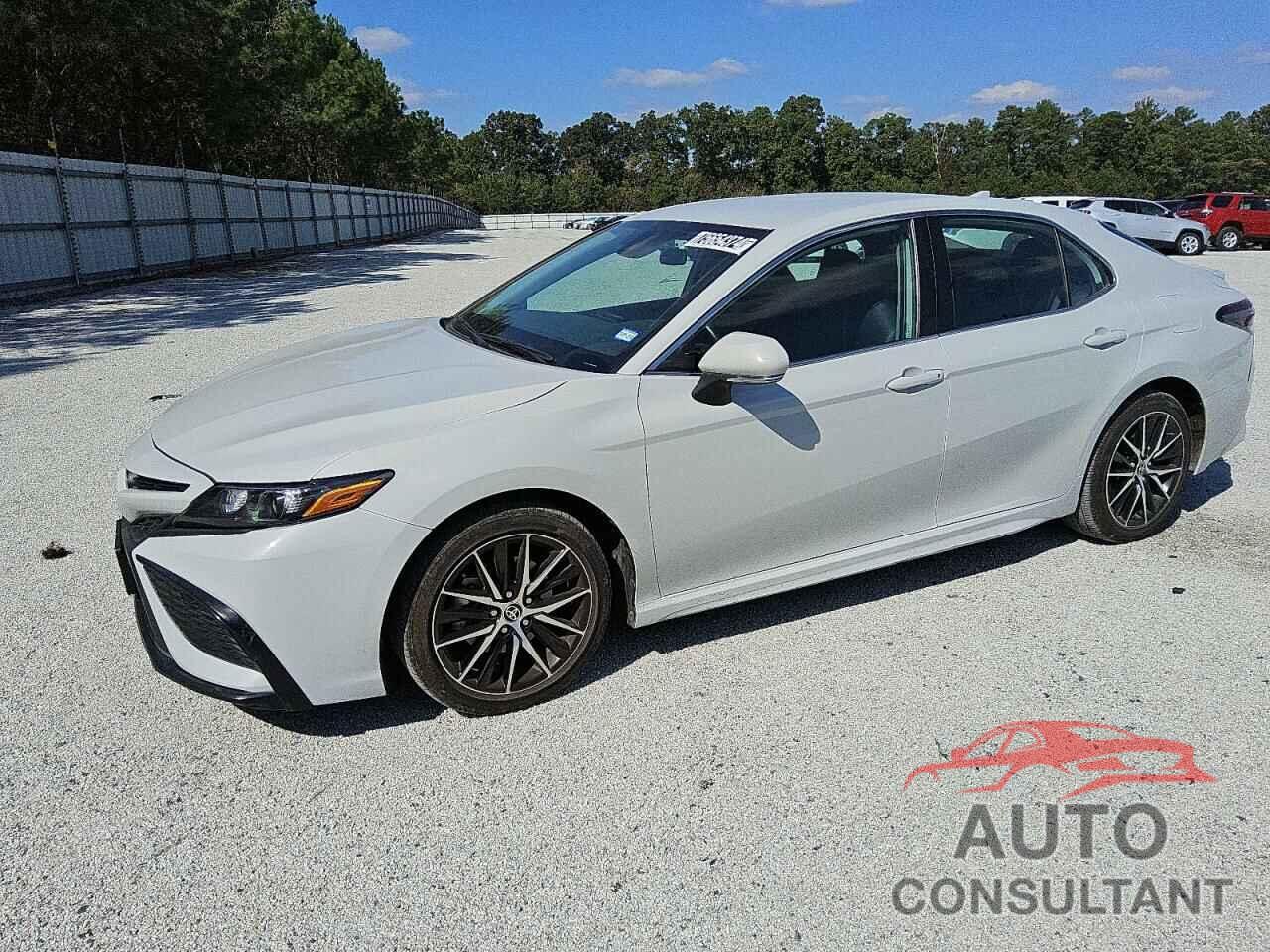 TOYOTA CAMRY 2023 - 4T1G11AK0PU114046