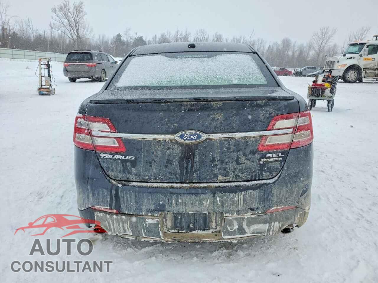 FORD TAURUS 2017 - 1FAHP2E89HG123992