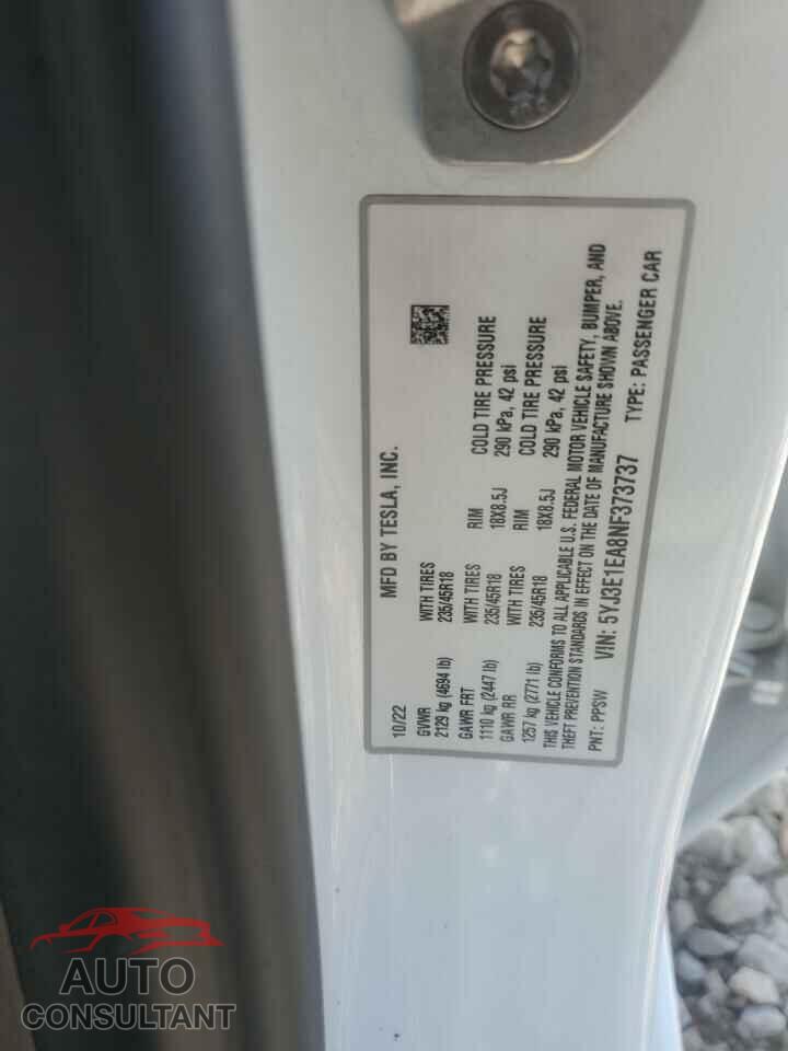 TESLA MODEL 3 2022 - 5YJ3E1EA8NF373737