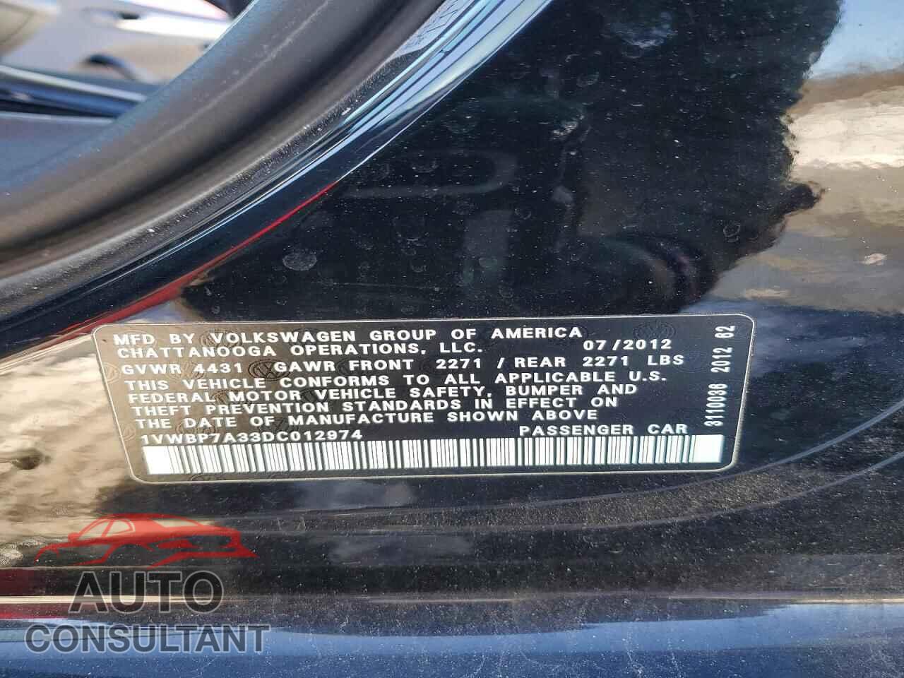 VOLKSWAGEN PASSAT 2013 - 1VWBP7A33DC012974